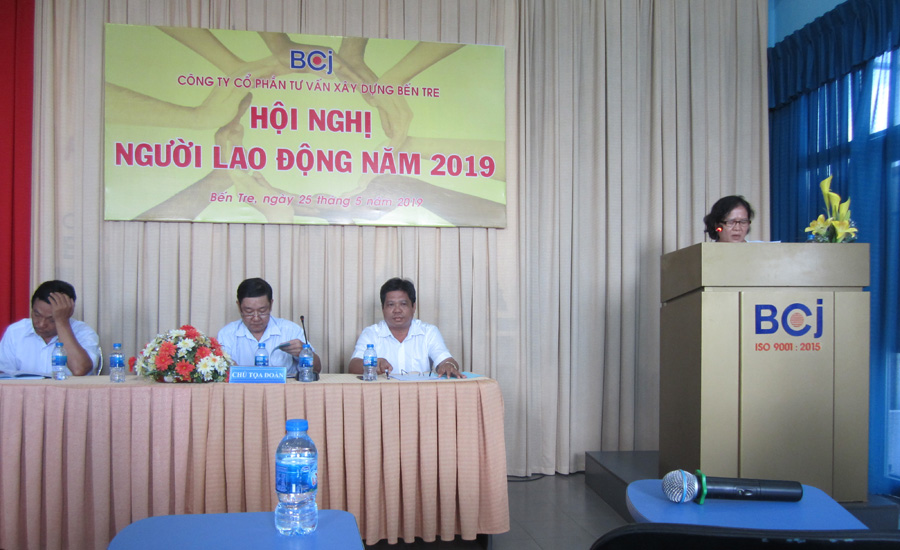 HUY HIÊU 30 NAM TUOI ĐẢNG 1
